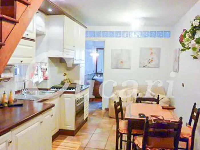 Appartamento trilocale in affitto in Piazza Paolo III, Frascati
