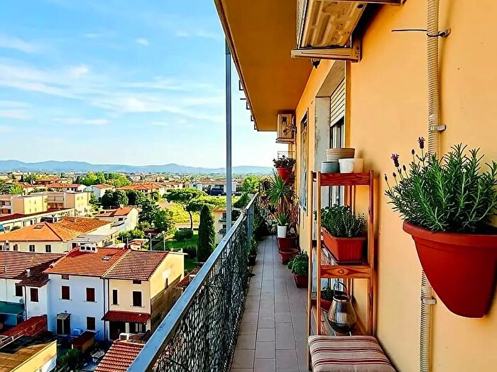 Appartamento trilocale in vendita in Via Goito, Campi Bisenzio