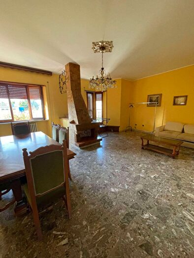 Appartamento con 5 locali in vendita in Frosinone