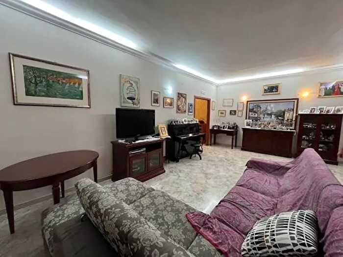 Appartamento con 6 locali in affitto in Chieti, Chieti