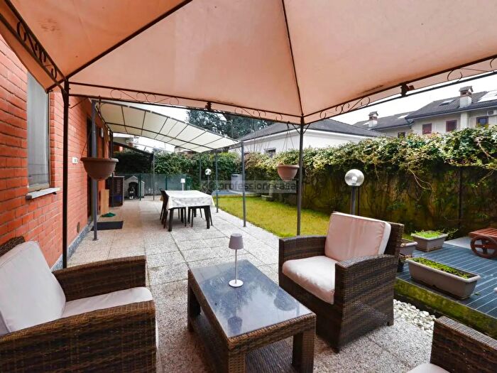 Appartamento bilocale in vendita in Via Villoresi, Desio