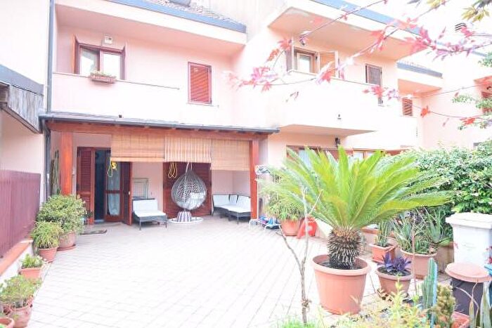 Casa quadrilocale in vendita in Via Tobagi, Ornago