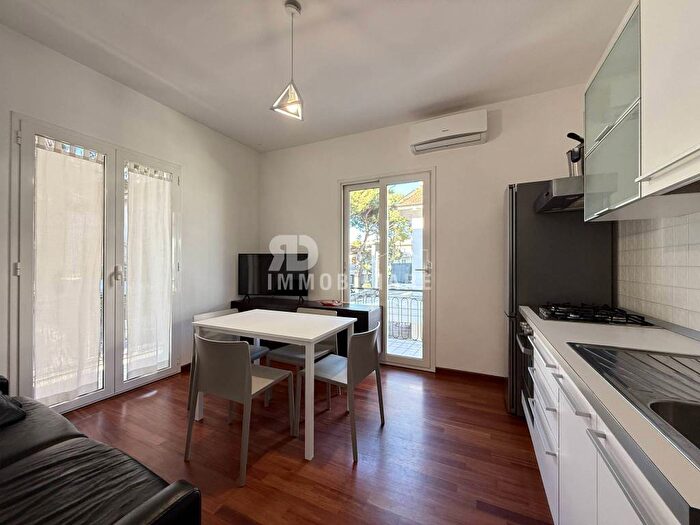 Appartamento trilocale in affitto in Viale Alfredo Donizetti, Alba Mare, Riccione