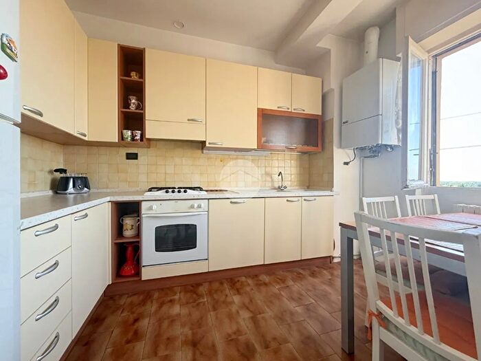 Appartamento bilocale in vendita in Viale Guido Susani, Triuggio