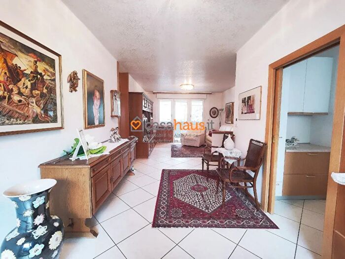 Appartamento con 6 locali in vendita in Bolzano