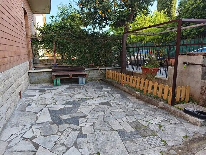 Appartamento trilocale in vendita in Via Arturo Onofri, Roma