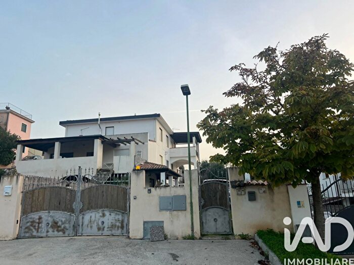 Appartamento con 6 locali in vendita in Via Vienna, Tortoli