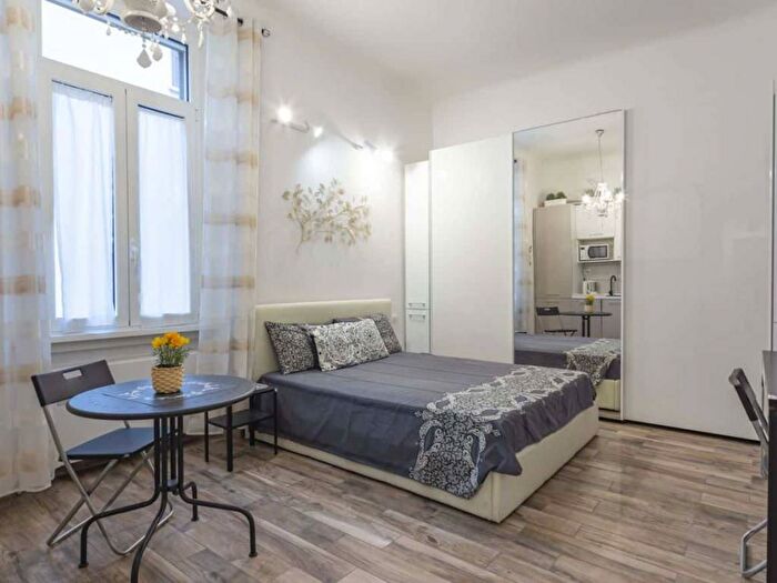 Appartamento monolocale in affitto in Via Orti, Quadronno Crocetta, Milano