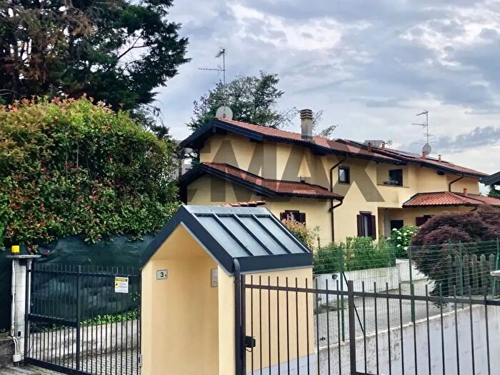 Casa trilocale in vendita in Via Monterosa a, Gallarate