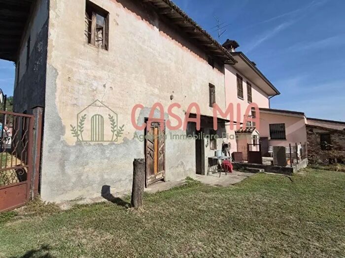 Casa quadrilocale in vendita in Località Castelnovo, Borgonovo Val Tidone
