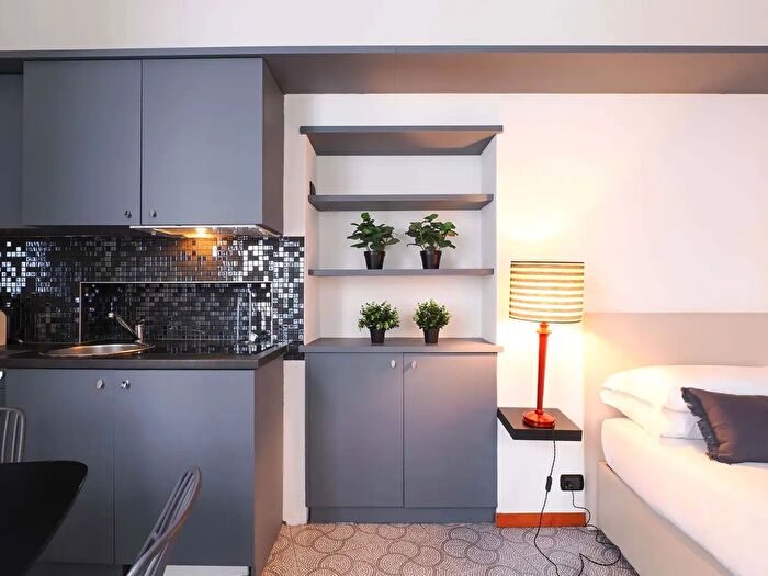 Appartamento monolocale in affitto in Via Lupetta, Milano