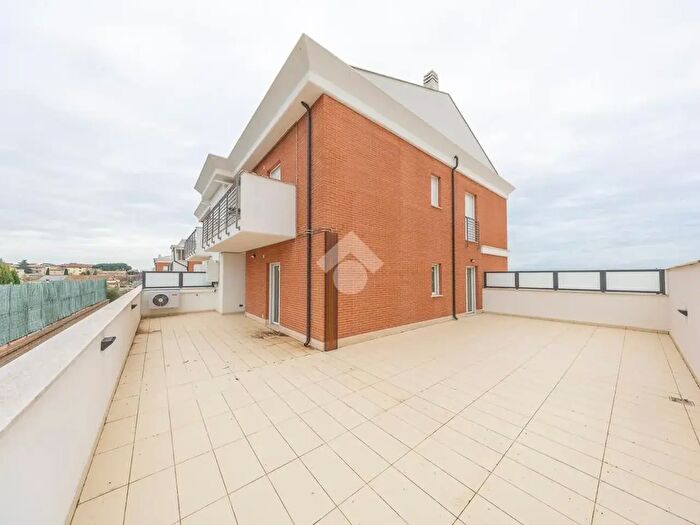 Appartamento bilocale in vendita in Via Massa di San Giuliano, Roma