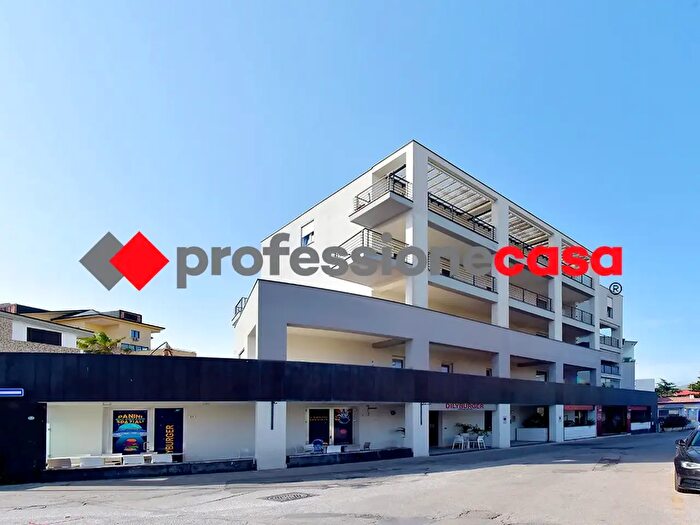 Appartamento trilocale in vendita in Via Martiri del Dissenso, Santa Maria Capua Vetere