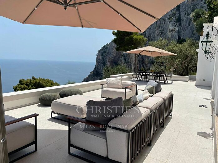 Casa trilocale in vendita in Traversa Torina, Capri