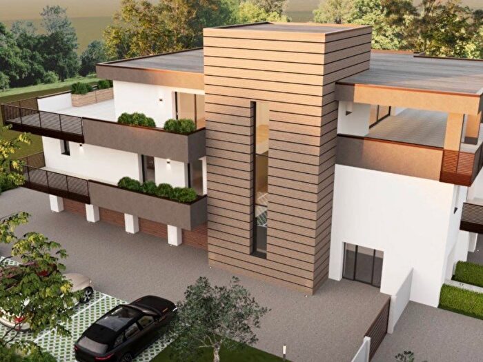 Appartamento trilocale in vendita in Centro, Arona