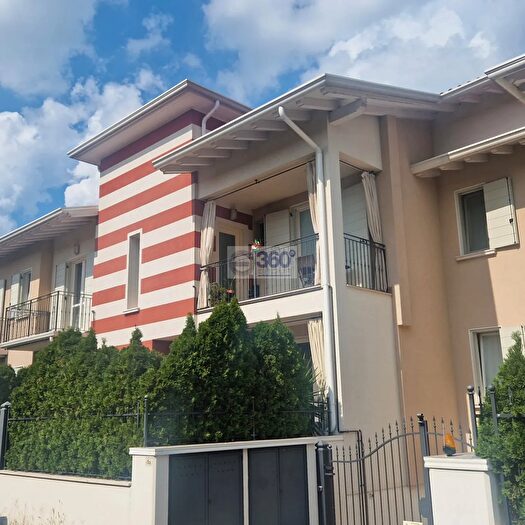 Appartamento trilocale in vendita in Via Nikolajewka, Rodengo Saiano