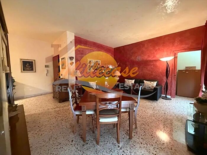 Appartamento quadrilocale in vendita in Via Tisia, Siracusa