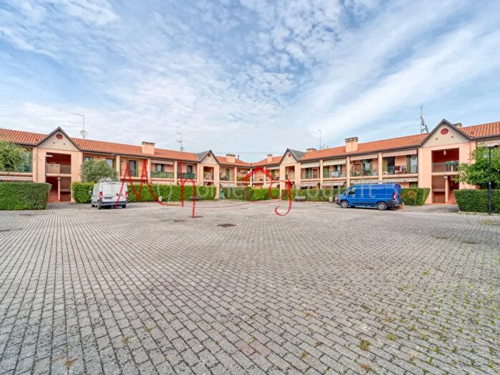 Appartamento trilocale in vendita in Via Giovanni Boccaccio, Ponte San Nicolo