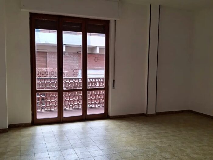 Appartamento con 5 locali in vendita in Massa