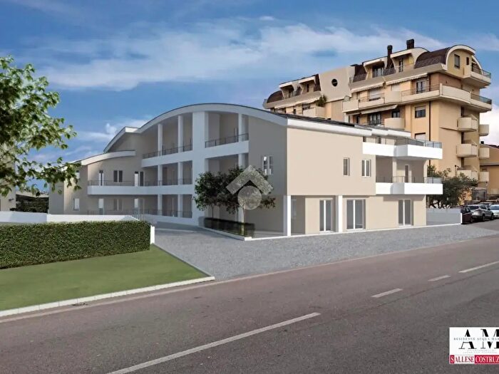 Appartamento quadrilocale in vendita in Corso Corso Mazzini, Vasto