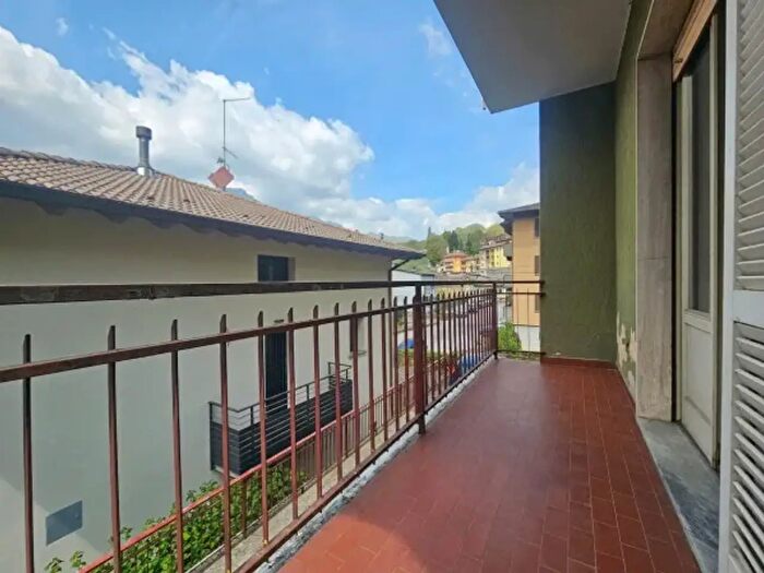 Appartamento quadrilocale in vendita in Via Gaetano Donizetti, San Giovanni Bianco