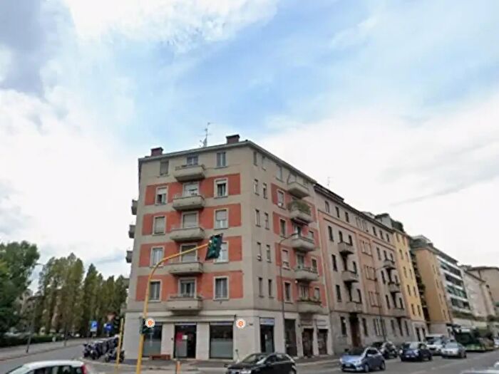 Appartamento trilocale in affitto in Via Cufra, Milano