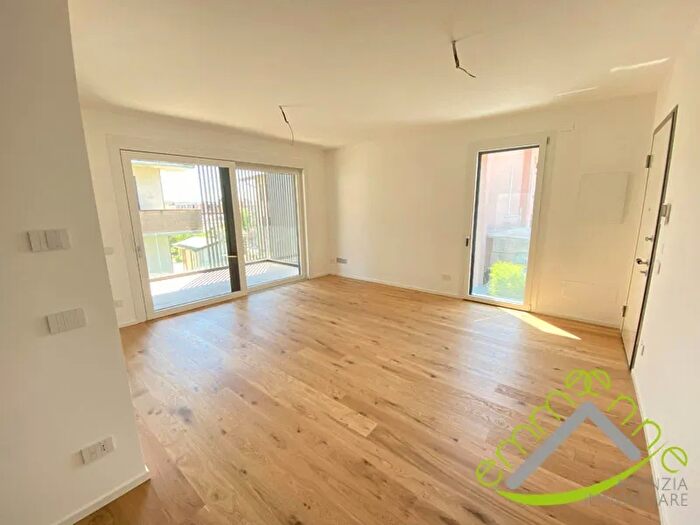 Appartamento quadrilocale in vendita in Via Parolini, Camponogara