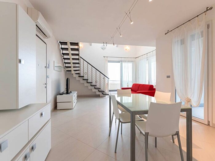 Casa trilocale in affitto in Via Edmondo De Amicis, Lido degli Estensi, Comacchio