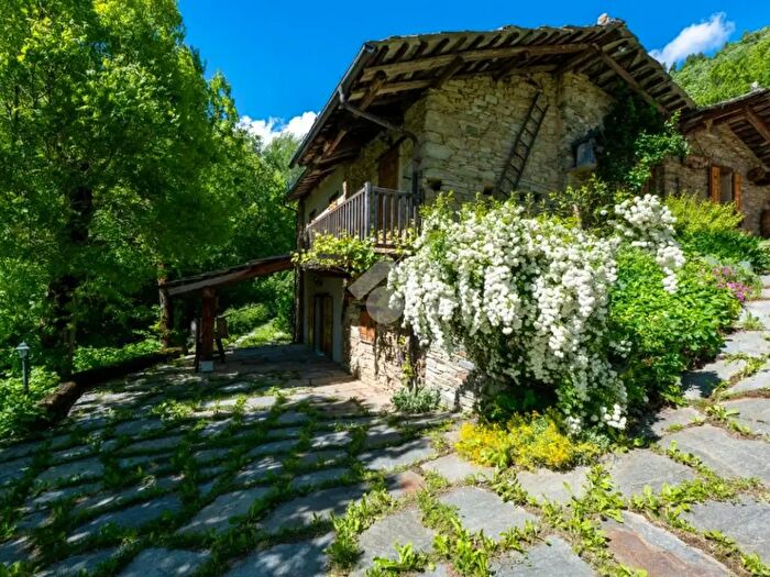 Casa con 5 locali in vendita in Borgata Perot Inferiore, Melle