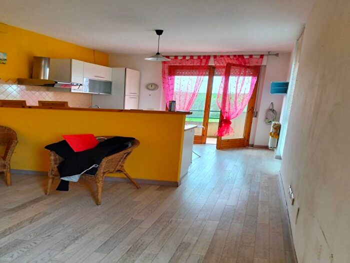 Appartamento trilocale in affitto in Via della Mercanzia, Isola dArbia, Siena