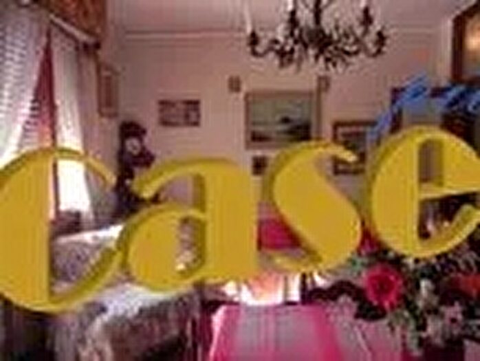 Appartamento con 6 locali in vendita in Viareggio