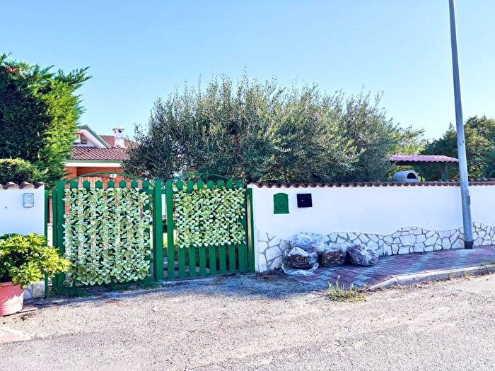 Casa trilocale in affitto in Via Tagliamento, Tor San Lorenzo Nuova California, Ardea