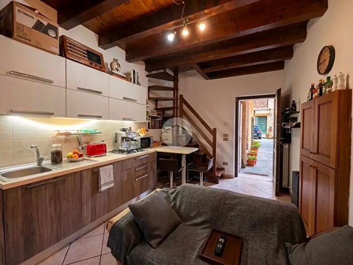 Appartamento bilocale in vendita in Via Trento, Cazzago San Martino