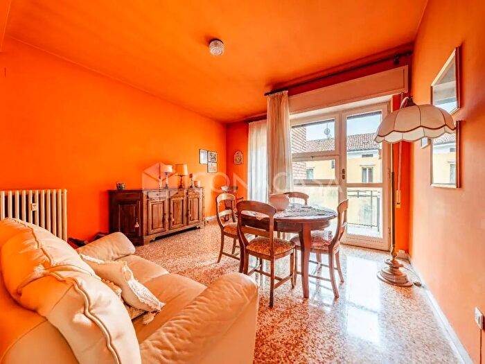 Appartamento con 7 locali in vendita in Via Casermette, Vicenza