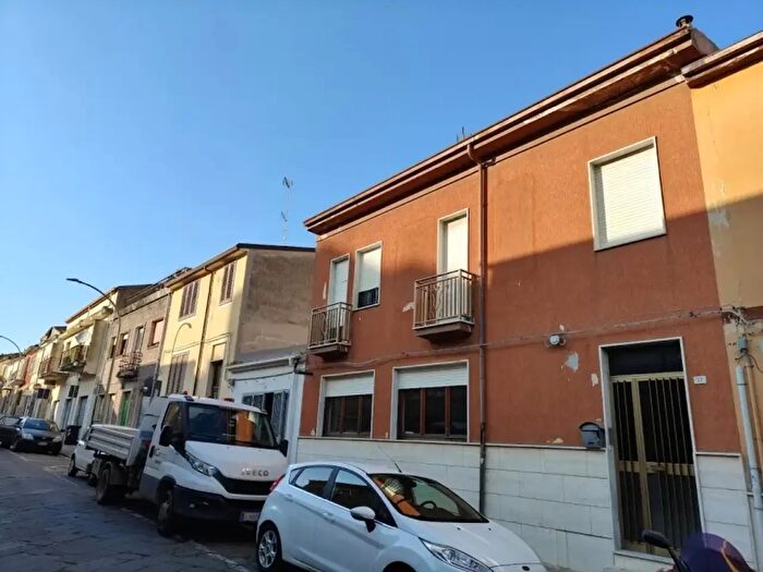 Casa con 7 locali in vendita in Via Roma, Ittiri
