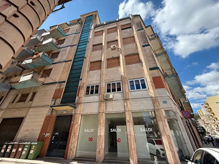 Appartamento con 5 locali in vendita in Via Vittorio Veneto, Modica