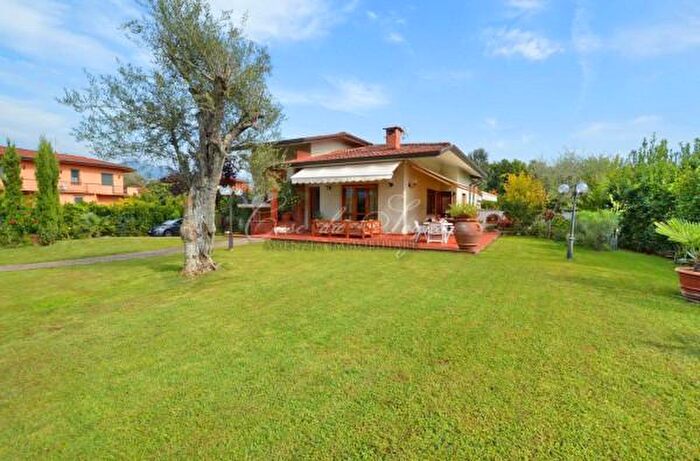 Casa con 6 locali in vendita in Via Carlo Vanzetti, Forte Dei Marmi