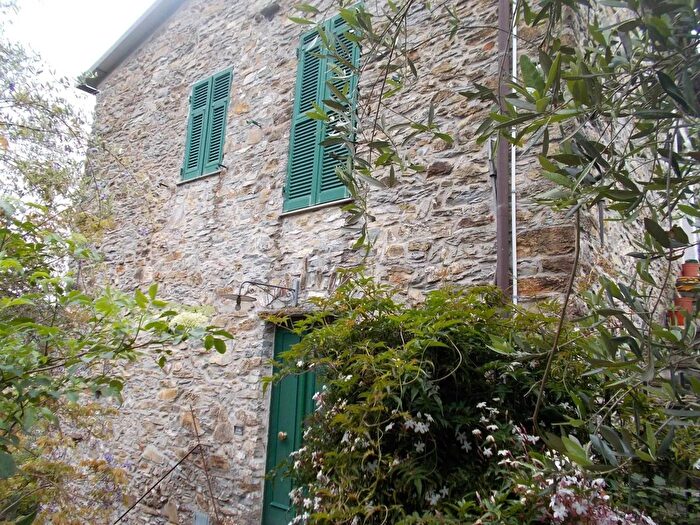 Casa trilocale in vendita in Via Canale Rapallo, Rapallo