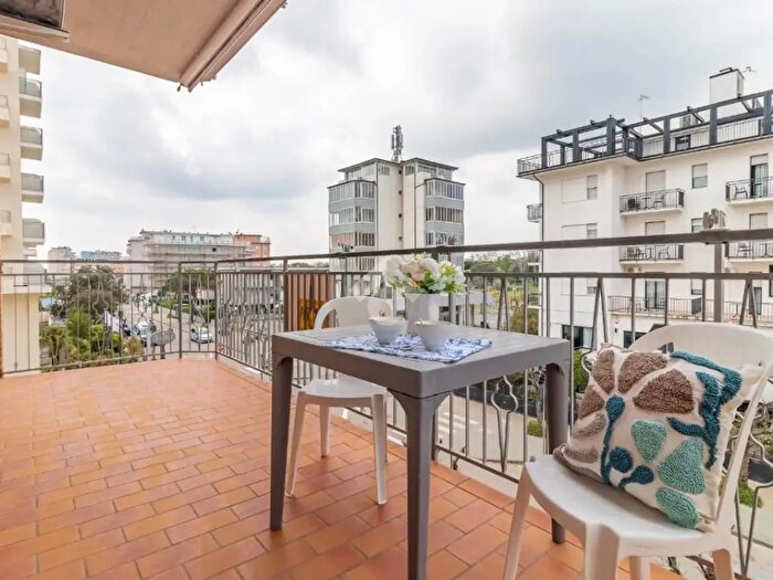 Appartamento bilocale in vendita in Via Faenza, Ravenna
