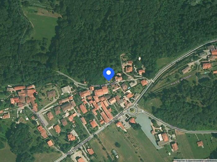 Casa in vendita in Via della Chiesa, Cuvio