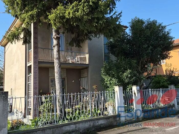 Casa con 5 locali in vendita in Via Fermi, Forlimpopoli