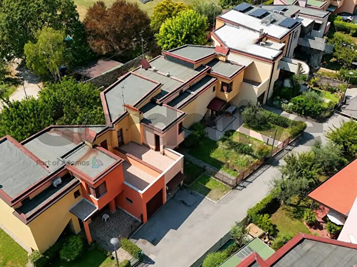Casa con 5 locali in vendita in Via del Roveto, Salo'