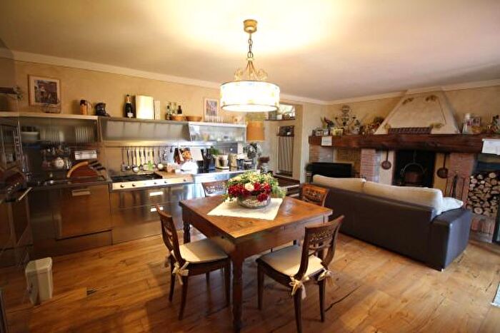 Casa con 6 locali in vendita in Via San Piero in Mercato, Montespertoli