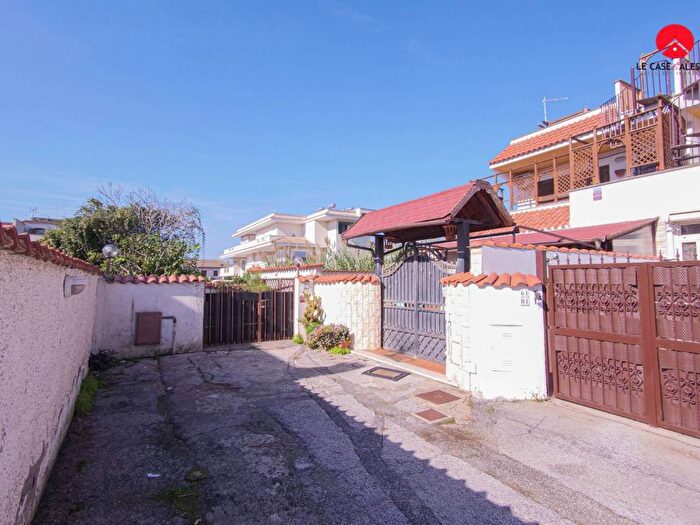 Appartamento bilocale in affitto in via Ofanto, Campo Ascolano Villaggio Tognazzi, Pomezia