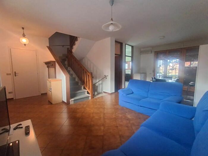 Casa con 5 locali in vendita in Via Salvemini, Bologna