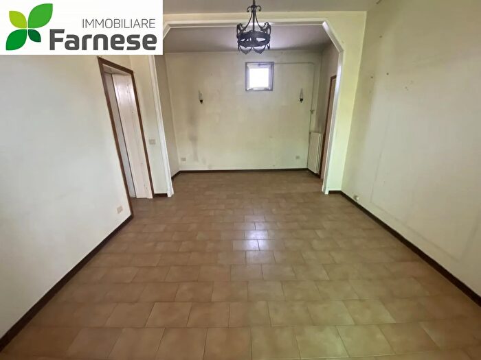 Casa con 12 locali in vendita in Piacenza EmiliaRomagna, Piacenza