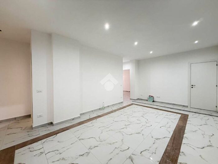 Appartamento con 5 locali in affitto in Via Giovanni di cristina, Oreto Perez, Palermo