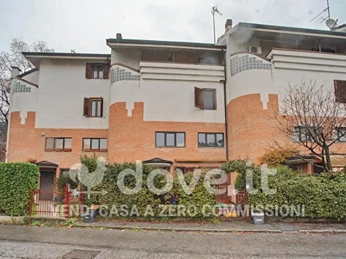 Casa con 6 locali in vendita in Via Correggio, Monza