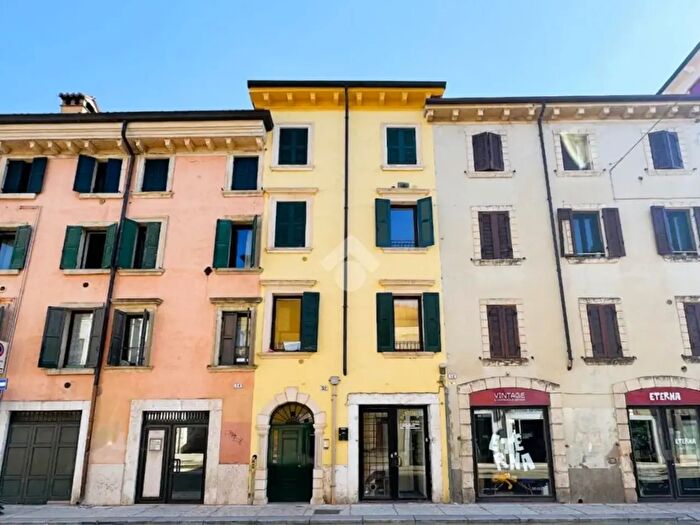 Appartamento con 7 locali in vendita in Via XX Settembre, Verona