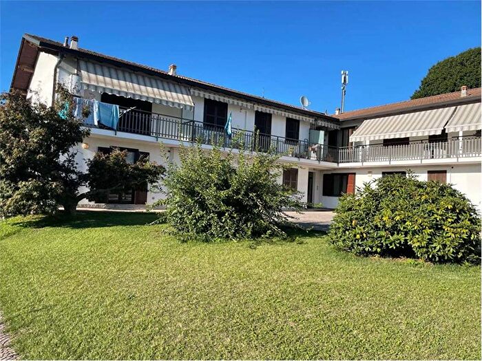 Appartamento bilocale in affitto in Via Sempione, Sesto Calende